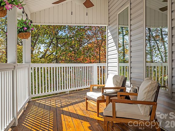 2nd image of 36 Ivy Cove Rd