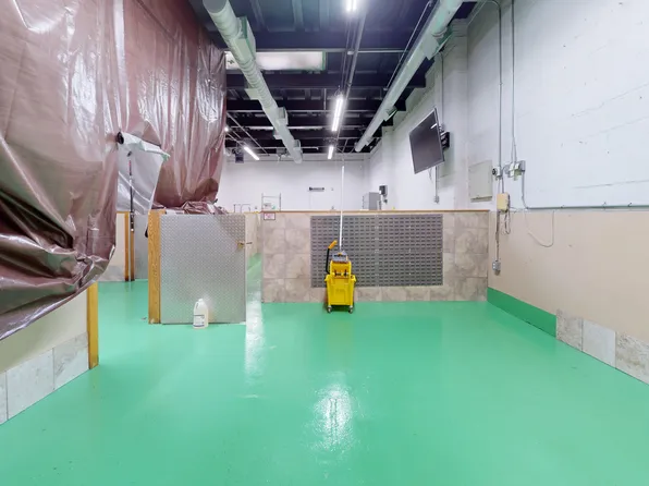 45-44 Vernon Boulevard image 13 of 17