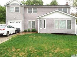 24 Buick Dr, Selden, NY 11784