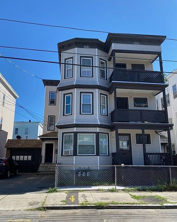 2nd image of 58 Bowdoin St