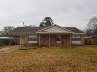 8314 Charleston Dr, Southaven, MS 38671