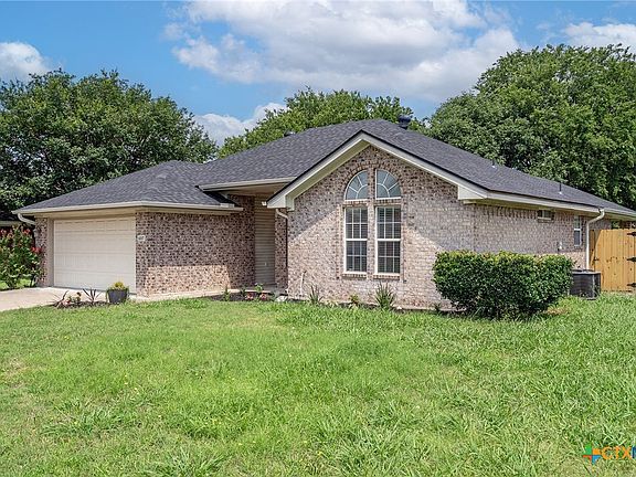 2nd image of 4207 Bluestem Ln