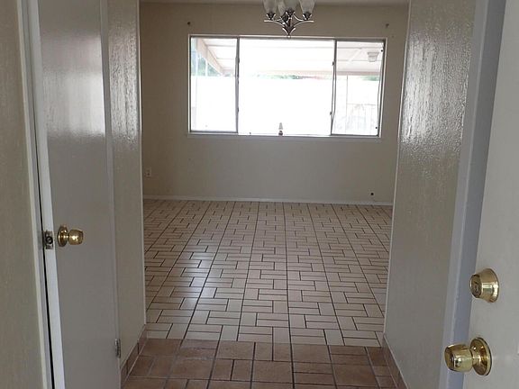2nd image of 2505 Penwood Dr