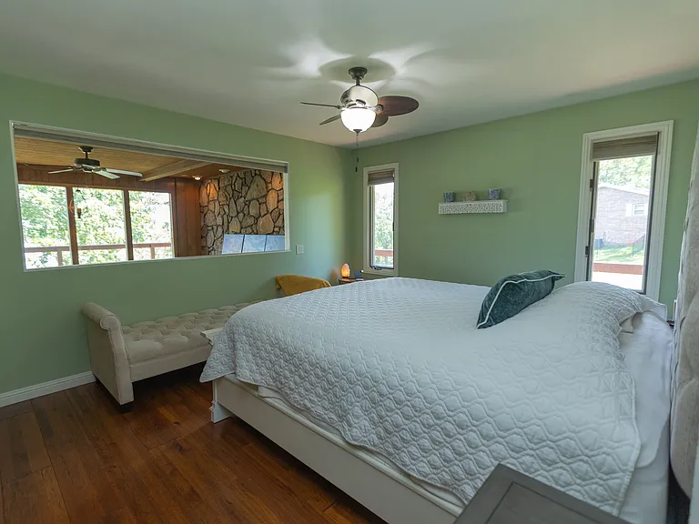 Edgewater Cir — Photo 29