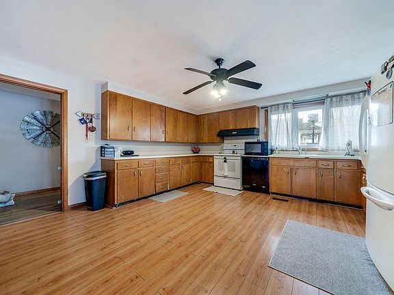 2nd image of 220 Hager Ave
