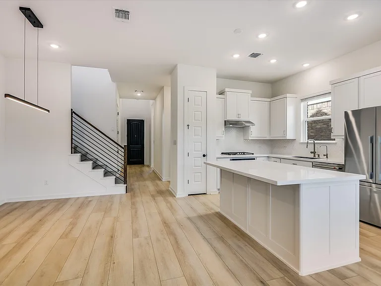 253 Darley Oak Dr — Photo 5