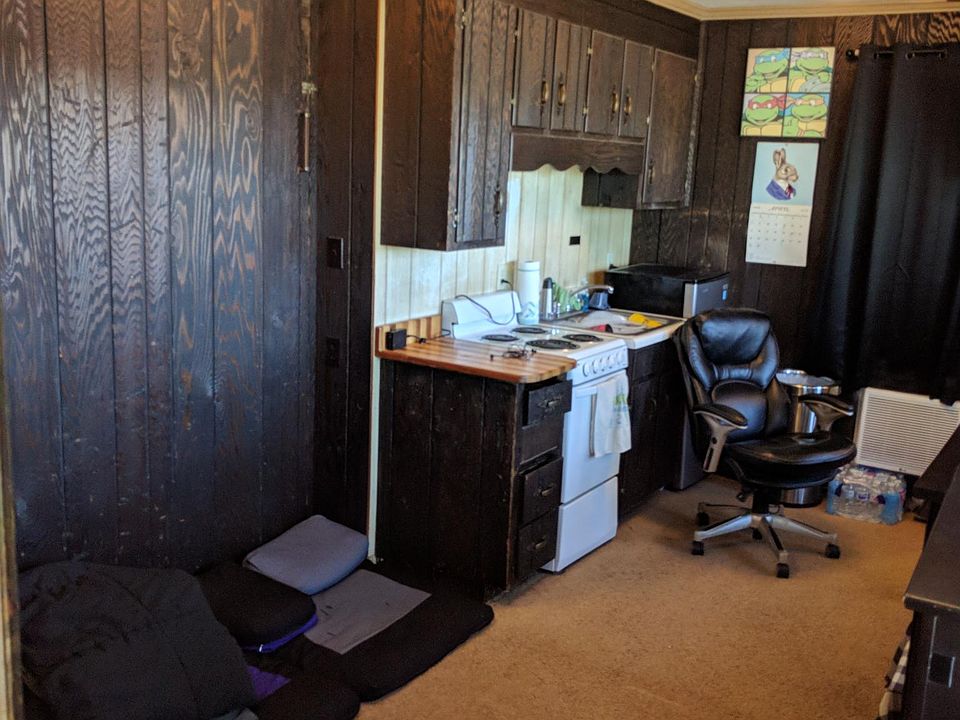 1st image of 615 4th St NE APT 15C