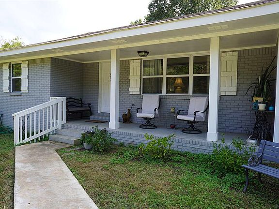 2nd image of 3010 McFadden Dr