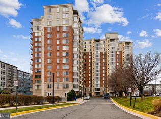 2726 Gallows Rd APT 717, Vienna, VA 22180