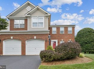 5296 Daybreak Ln, Woodbridge, VA 22193