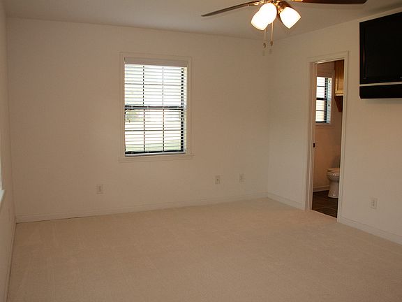 2nd image of 5618 Haywood Dr