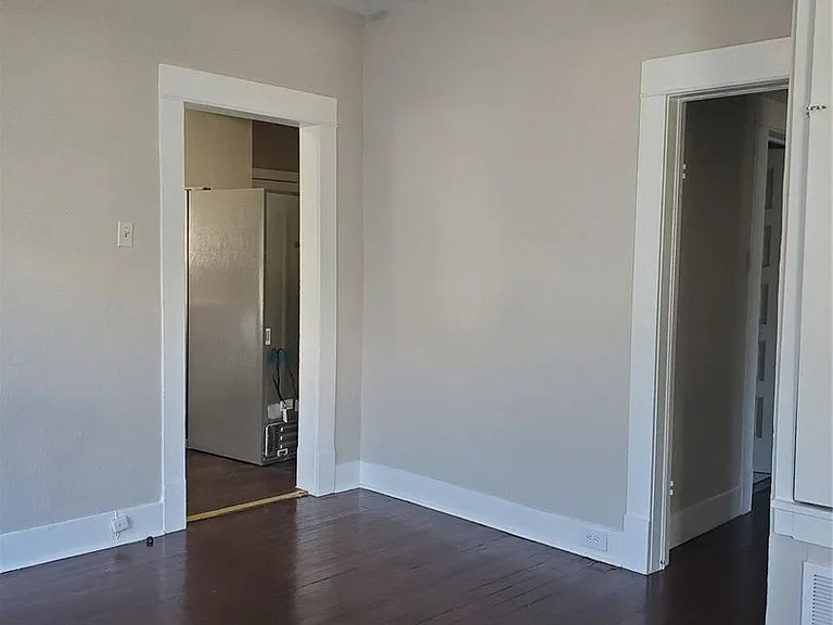 1325 Hurley Ave — Photo 9