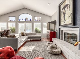 8105 Lake Hills Dr, Las Vegas, NV 89128