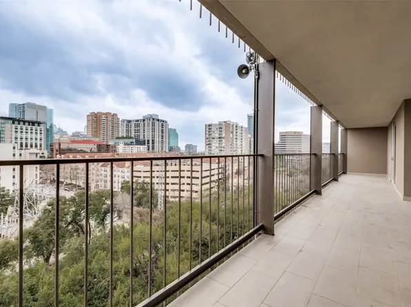 3310 Fairmount St #12E, Dallas, TX 75201