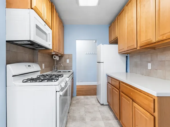 43-10 48th Avenue image 8 of 13