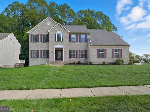 1 Michael Townsend Ct, Newark, DE 19702