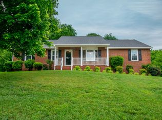 2861 Tulip Ln, Vinton, VA 24179