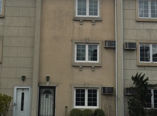 966 Clove Rd, Staten Island, NY 10301