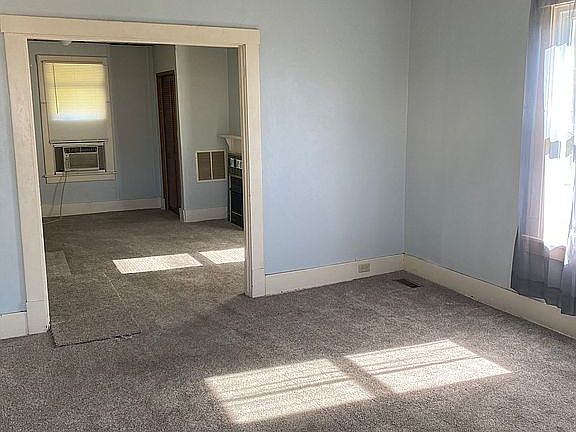 4th image of 424 Poplar Ave