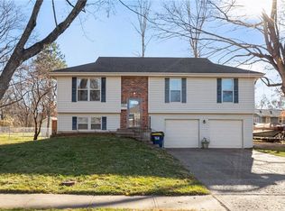 10611 W 48th St, Shawnee, KS 66203