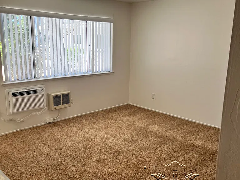 629 Kate Hayes St #10 — Photo 5