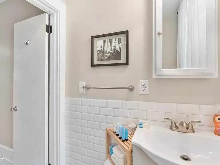 313 S Cutler St — Photo 14