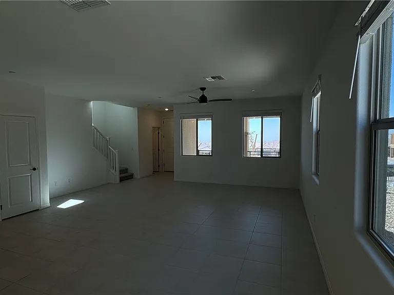 92 Hornbeck Ln — Photo 9