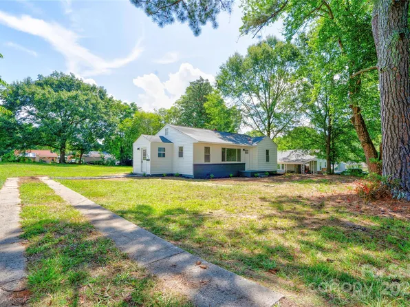 205 Crescent Dr, Bessemer City, NC 28016