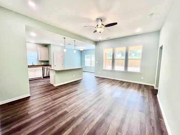 5th image of 2035 S Bluebonnet Ave