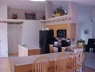 4th image of 2220 Fullerton Cir