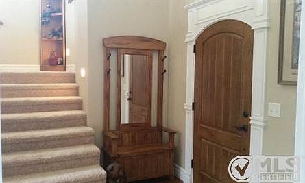 Entry/Foyer