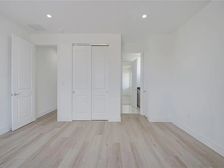 4775 Quercia Dr — Photo 34