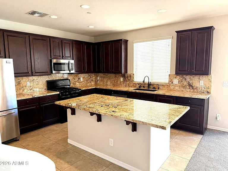 9237 W Coolbrook Ave — Photo 4