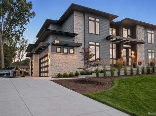 1840 Sadie Shore Dr, Commerce Twp, MI 48382