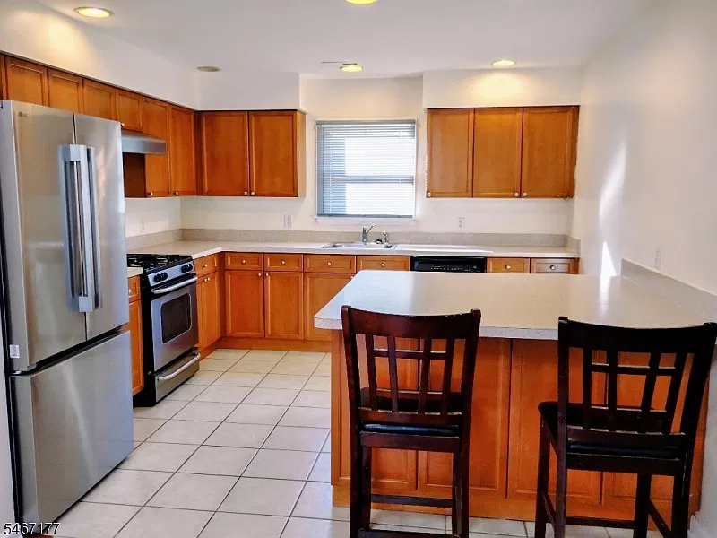 3 bed, 2.0 bath, $3,100 — Photo 4