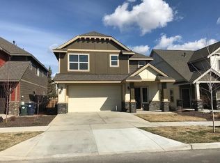 3112 NE Flagstone Ave, Bend, OR 97701