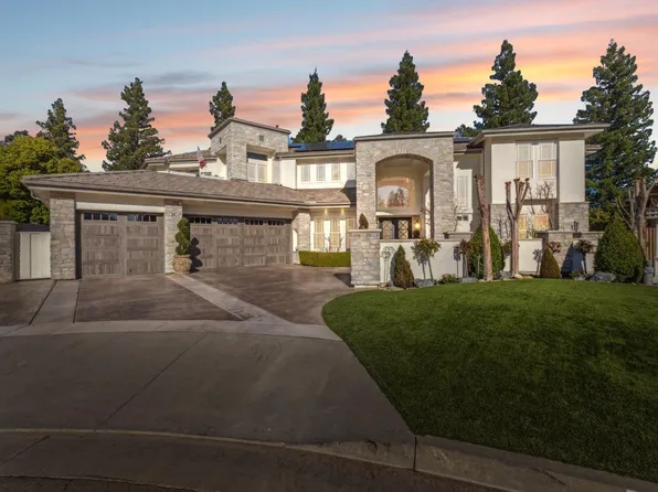 460 E Ascot Pl, Fresno, CA 93720