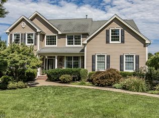 8 Old Warson Ct, Skillman, NJ 08558