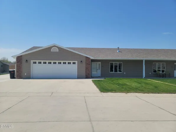 88 Ogden Ln, Bismarck, ND 58504