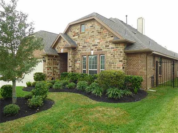 2nd image of 62 Hearthshire Cir