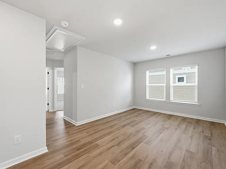 10134 Mamillion Dr — Photo 24
