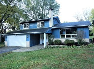 112 Hilltop Ln, Dundee, IL 60118