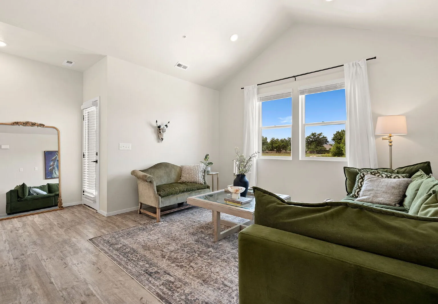 2 bed, 2.0 bath, 1166 sqft, $2,200 — Photo 3