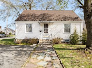 1791 Carew St, Springfield, MA 01104