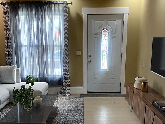 5th image of 54 Horace St