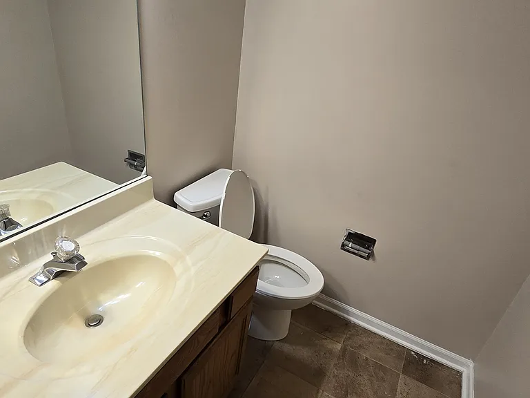 388 E Forest Knoll Dr — Photo 7