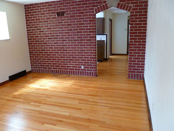 FRONT LIVING ROOM
