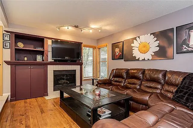 135 Cassin Cres — Photo 25