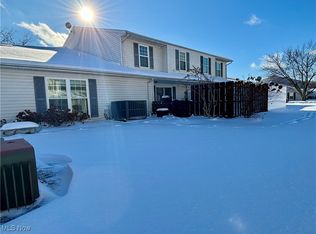 8001 Colonial Dr APT C, Mentor, OH 44060