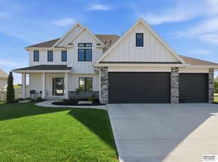 12621 S 73rd St, Papillion, NE 68046